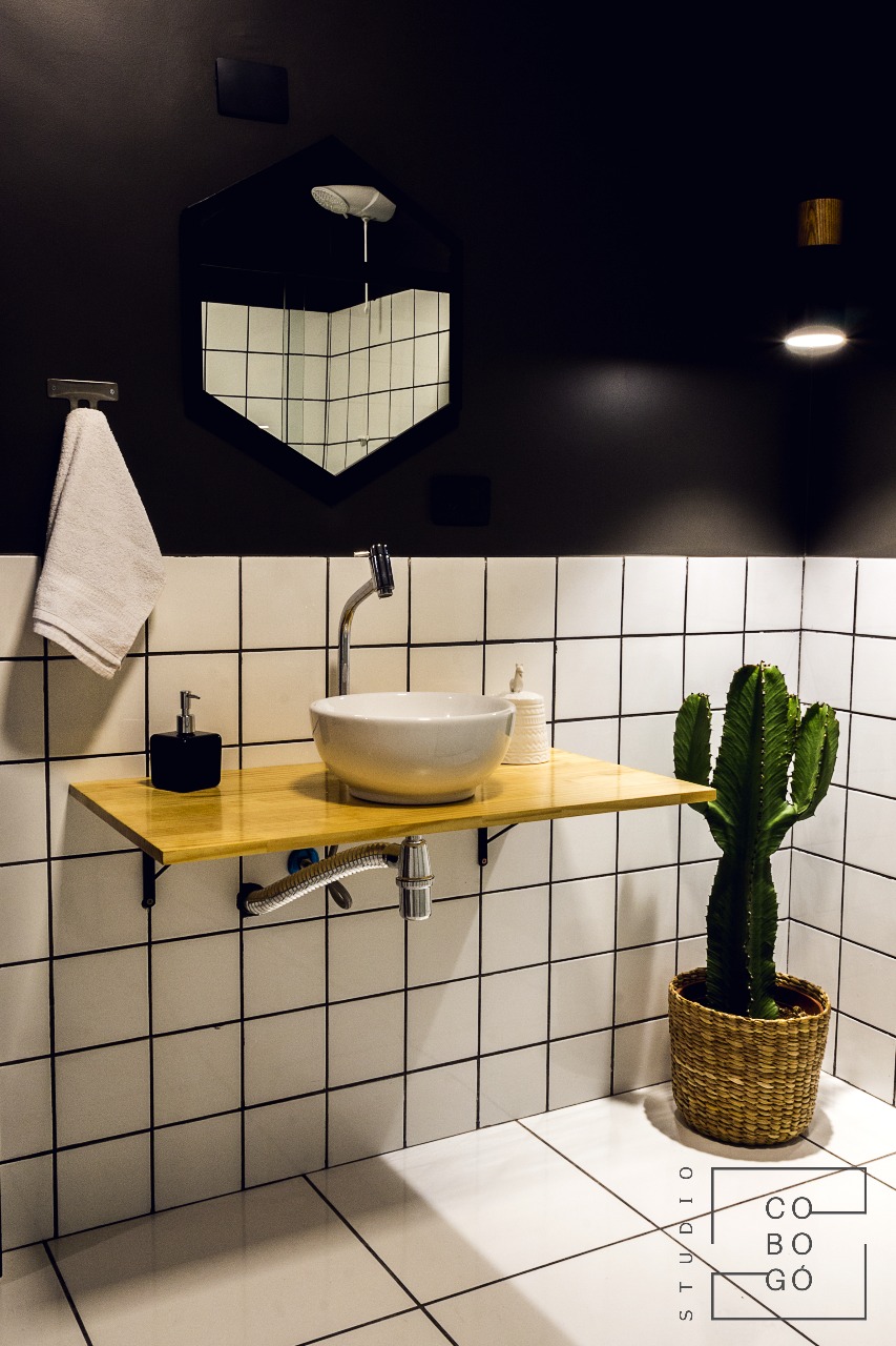 Sanitário Reunião - B-Young.jpeg