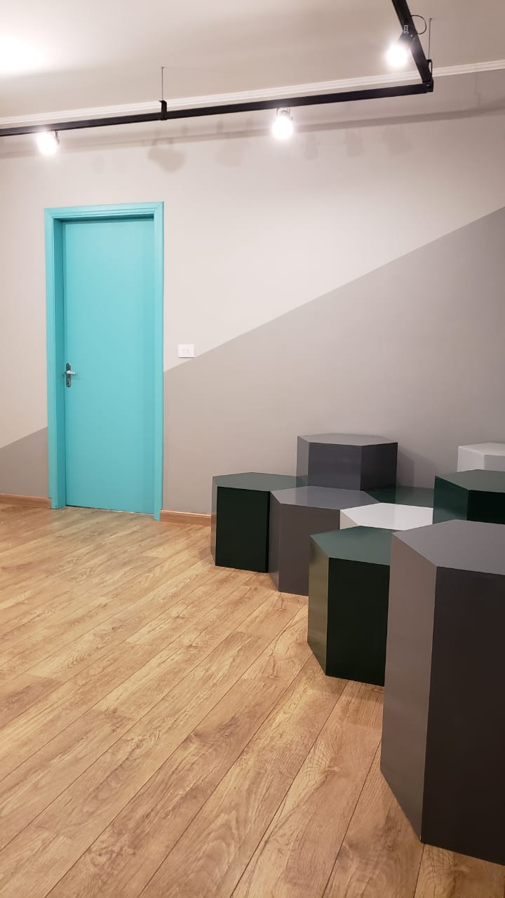 Estar 02 - B-Young.jpeg