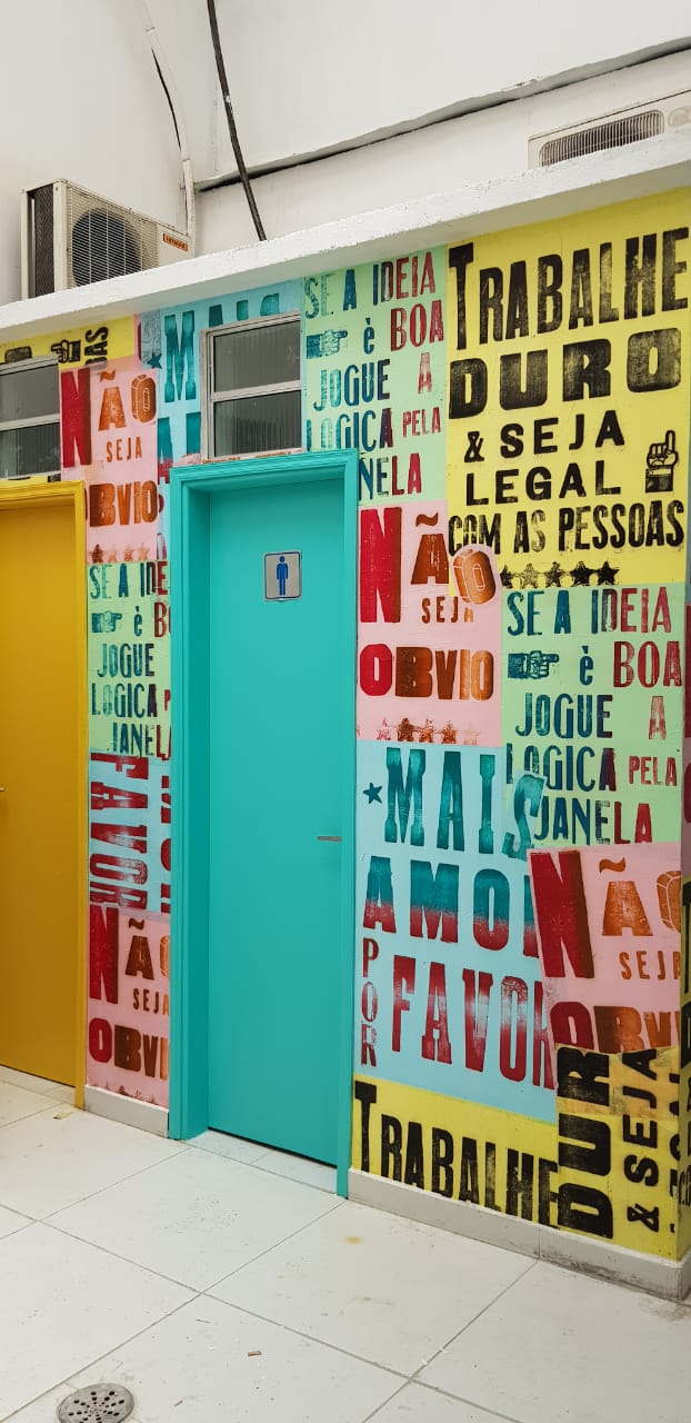 Sanitários Pátio - B-Young.jpeg